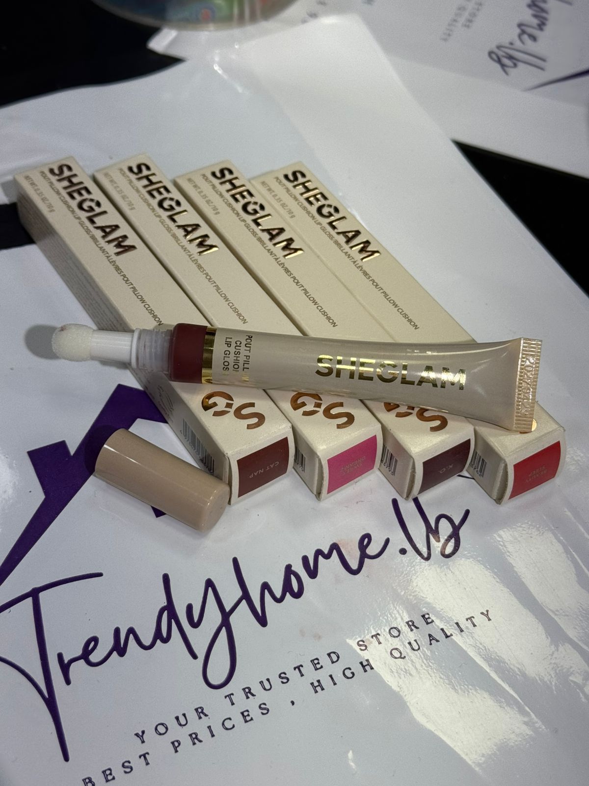 Sheglam Pillow cushiow lip gloss